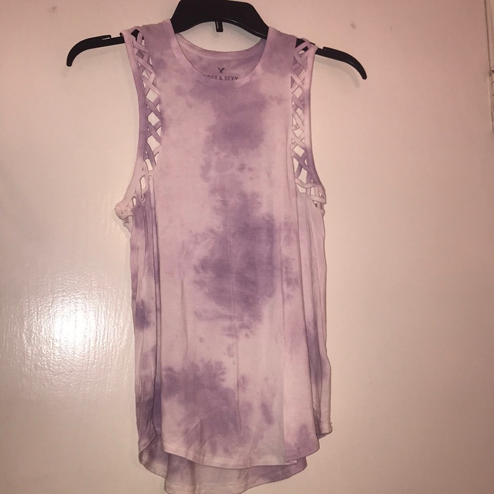 A tie die purple and white tank top